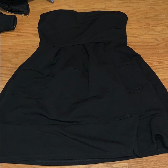 Black strapless dress - Picture 3 of 3